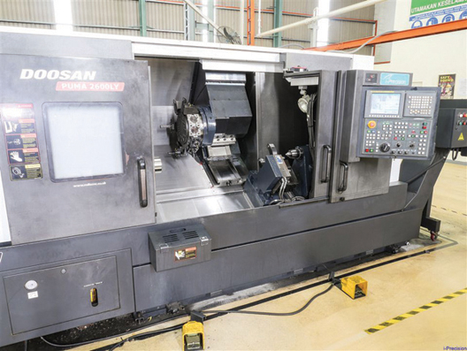 Doosan (June 2011) Puma 2600LY CNC Lathe.