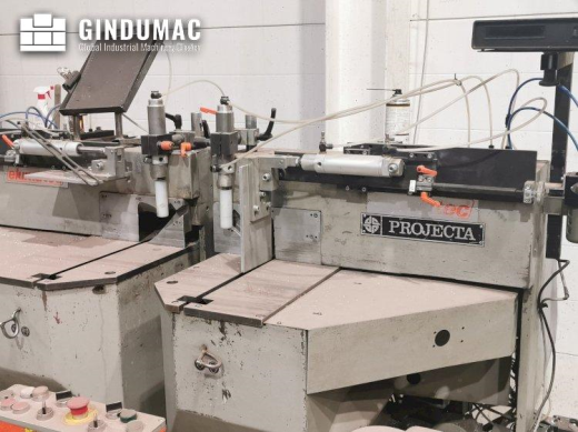 This Elumatec DG 104 Sawing Machine was manufactured in 1988 in Germany. This machine has a cutting 