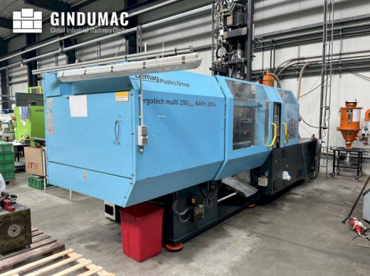 This DEMAG Ergotech multi 200/560 - 840h/200V Injection Moulding Machine was built in the year 2003.