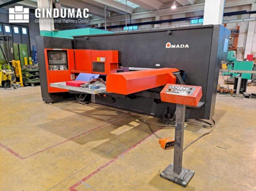 This AMADA ARCADE 212 Punching machine was built in the year 1995. It is equipped with a GE Fanuc Se
