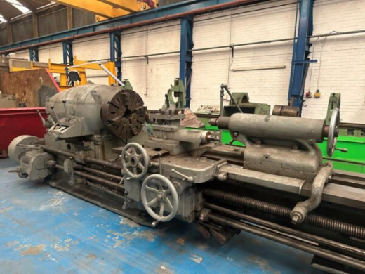 Lang 28` x 200` Gap bed Centre Lathe

Length between centres 200” (5000mm)
Centre Height 14.5”
S