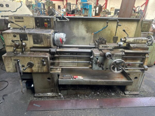 Tos SN 32 Gap Bed Centre Lathe

Distance between centres 40” (1,000mm)
Swing over bed 13” (330mm)