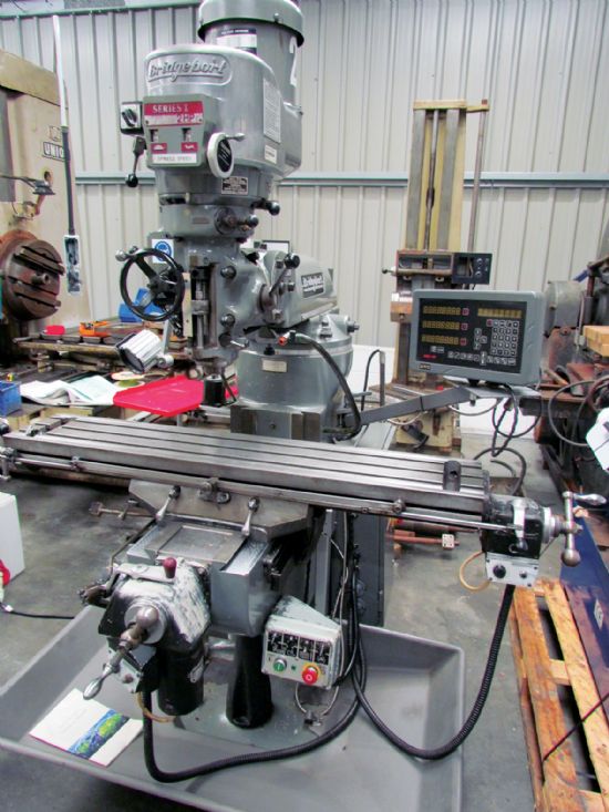 Year 1990. 
Power feed long and cross, 
3-axis DRO, 
crome slides. 
Ex R&D prototype shop