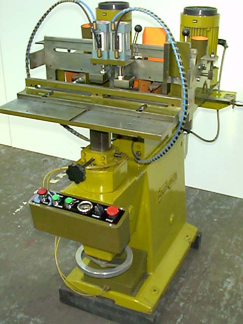 Brookman Double Headed Horizontal Chain Morticing Machine
Model BXTIM 3501

Capacity:	
Chain 30 