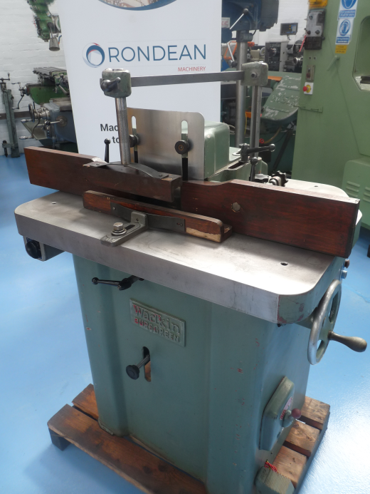 Wadkin

Model	
BEN Spindle Moulder

Capacity:	
1 1/4` 30mm Spindle Diameter

Table Size:	
8