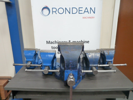 Large selection of heavy duty used engineering bench vices original Record and other similar types o