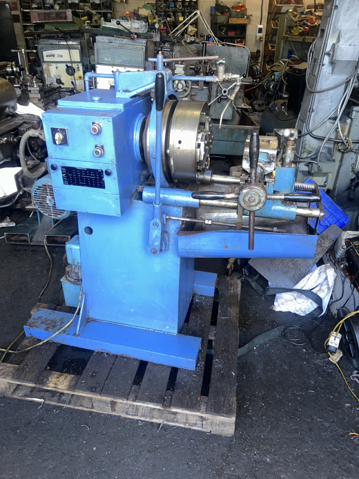 Joshua Heap


Tangental head


12-140 RPM


8 speed


M6 - M64


Takes both Joshua an