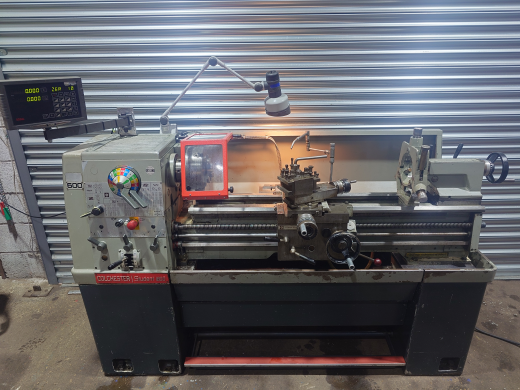Colchester Student 1800 Gap Bed Lathe
40` Between centres
Metric Machine
Quick Change Tool Post
