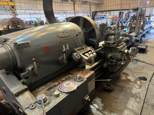 Lang Heavy Duty Lathe 36” x 8000mm
36? Swing Over Bed,
8000mm Between Centres,
1400mm Swing in ga
