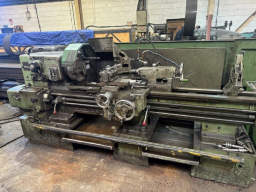 DSG Type 1609 x 60 Centre Lathe
16 Inch Swing Over Bed,
9 Inch Swing Over Cross Slide,
60? Distan