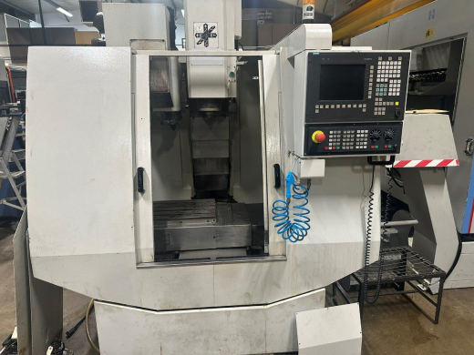 Used XYZ 560 Mini Mill, 2005, s/n mf124, Siemens 810D Shopmill Control, table 610 x 370mm, trav 560 
