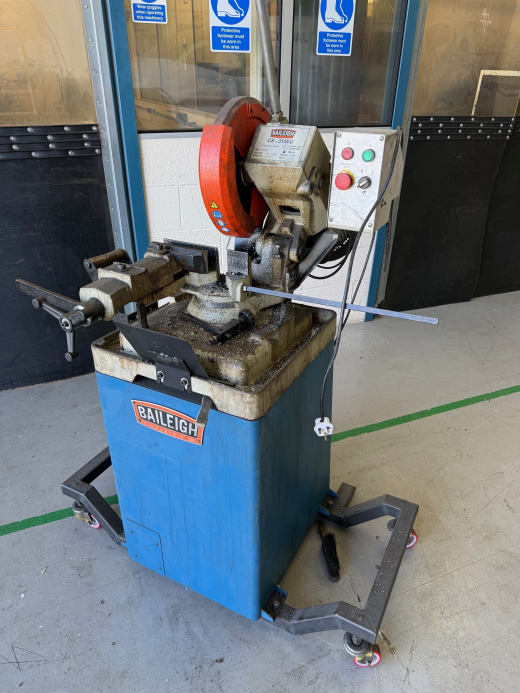 Blade dia 315mm, mitre 45° left/right, vice opening 120mm, speed 44rpm, capacity- tube 100mm dia / b