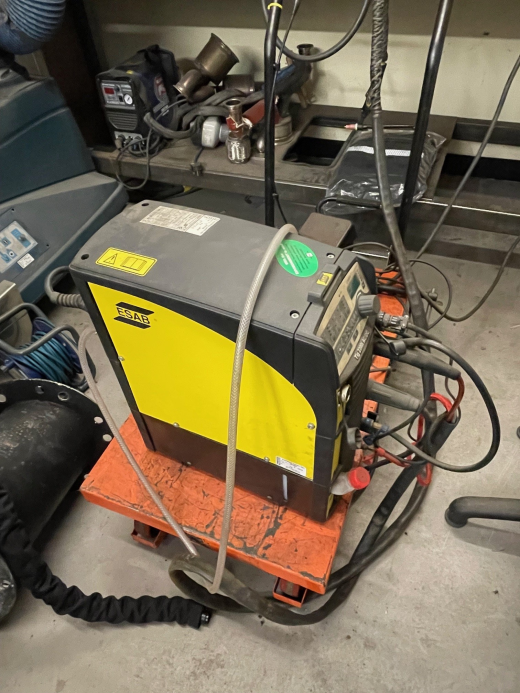 Range 4-220amp, electrics 1 phase, torch, footpedal, coolant unit, digital control,