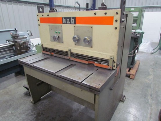 capacity 4mm, length 1275mm, backgauge travel 1000mm, motor 5.5kw, PBG, BGA, front support, squaring