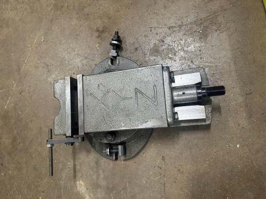 Used XYZ Machine Vice - 6` jaw width, swivel base