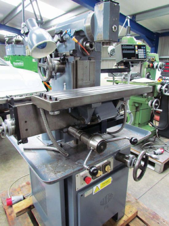 Metric, 
table 600 x 190mm, 
long traverse on table (power) 300mm, 
vert traverse of the table (m