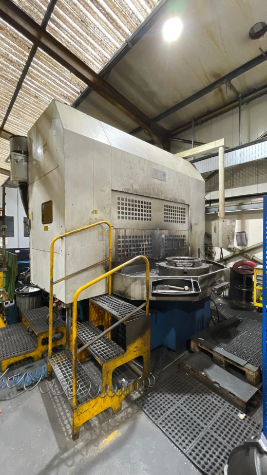 MAKE: JOHNFORD, MADE IN TAIWAN. MODEL: VTC 880 + APC + ATC. YEAR: 2001
CONTROL: FANUC 18 T
MAX SWI