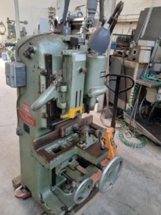 Serial No: 2231 c/w Tooling, Chain Grinder (Chisel Holder Casting Re-newed)
