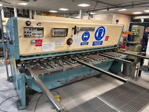 Length 3100mm, capacity 10mm, PBG, BGA, vari-rake, squaring arm, front supports, wandering footpedal
