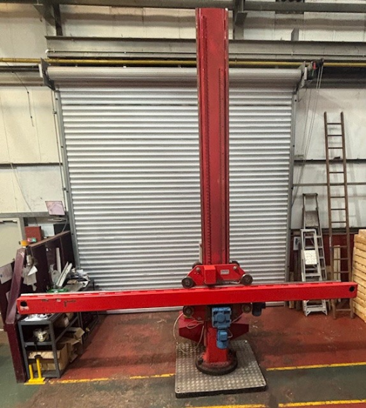 Manufacturer      - Key Plant 

Model – MD 4 x 3 

Maximum height under the boom  - 4000mm 

M