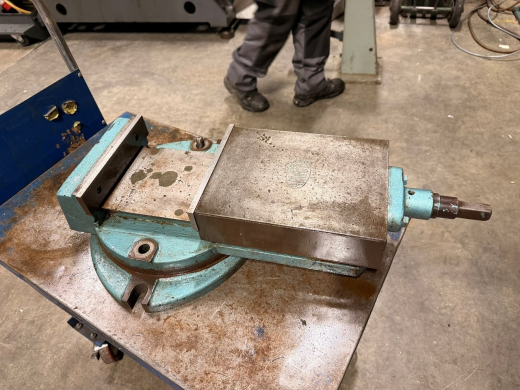 Used Abwood 8` machine vice