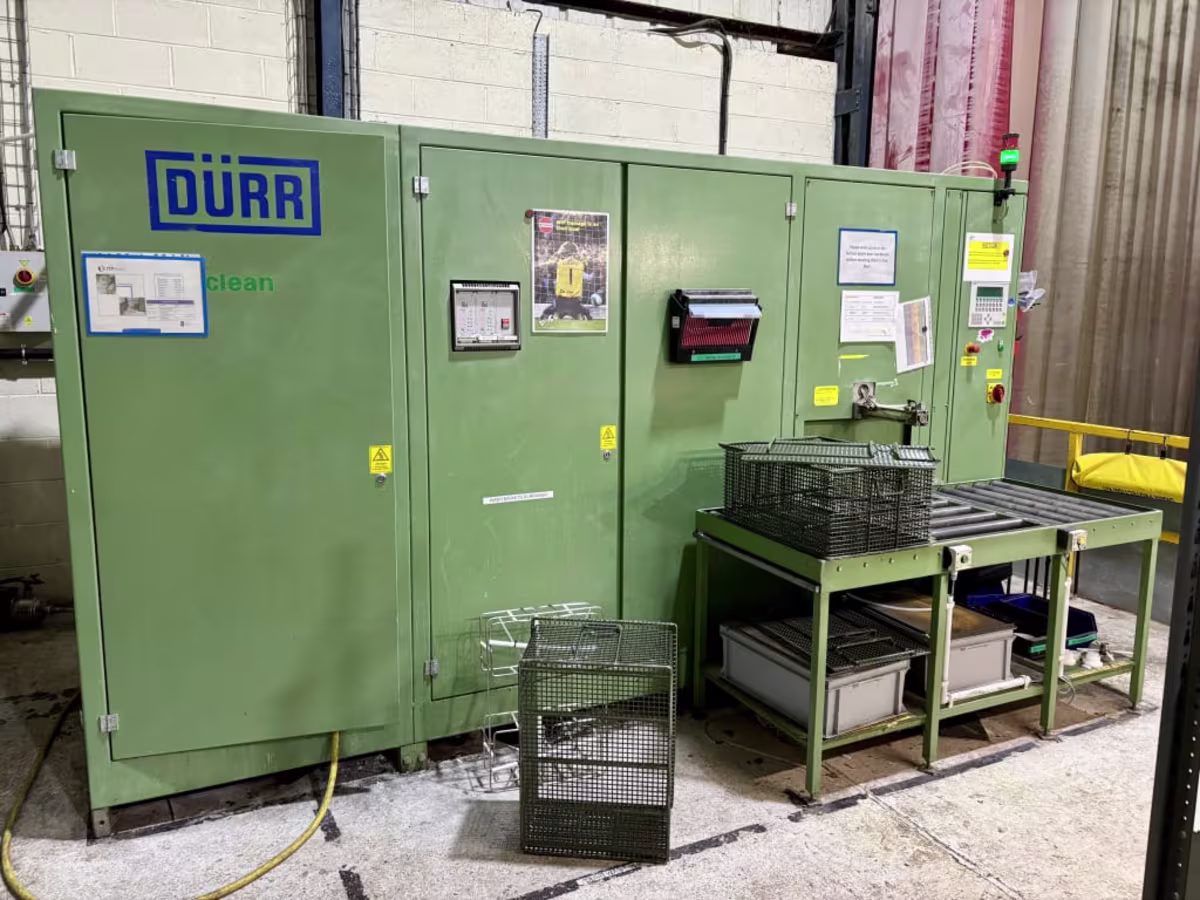 Basket Dimension L660 x W480 x H310mm. With Signal Tower. S/No. 13780 (2002).