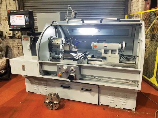 New 2020. 
Swing 560mm, 
1,000mm between 
centres, 
spindle bore 104mm, 
speeds 40-1,800rpm. 
