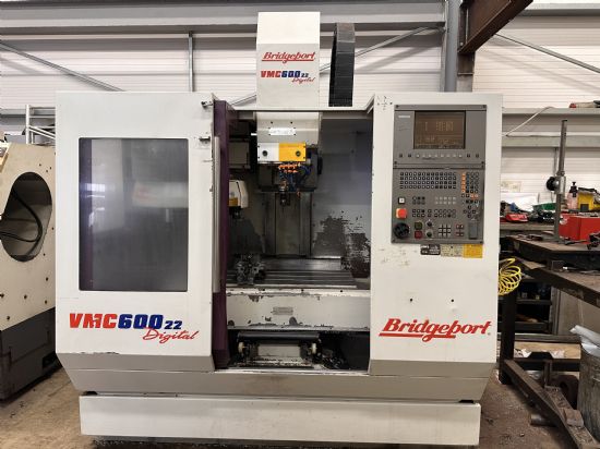 With Heidenhain TNC 410PA CNC Control, 
830 x 410mm Work Area/Bed, 
22 Position ATC, 
BT40 Spindl