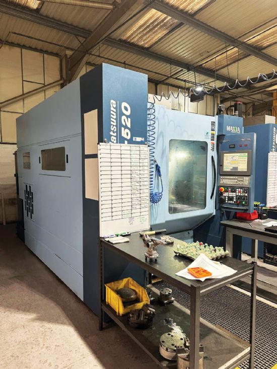 Traverses X Y Z: 630 x 560 x 510mm, 
A-axis -125º/+10º, 
C-axis 0.001º, 
table size 300mm dia, 
