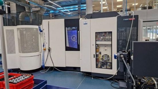 with Siemens 840D Control, 
Table Length 500mm, 
Table Width 500mm, 
4 Axis, 
X Axis 630mm, Y Ax