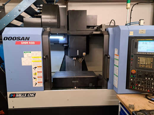 Used Doosan DNM 400, 2013, s/n MV0009-001863, Fanuc i Series, 30atc, BT40, 12,000rpm, Through Spindl