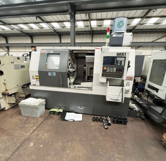 2017. 
Great condition. 
Airbench mist extraction, 
swarf conveyor, 
tool eye, 
live and static