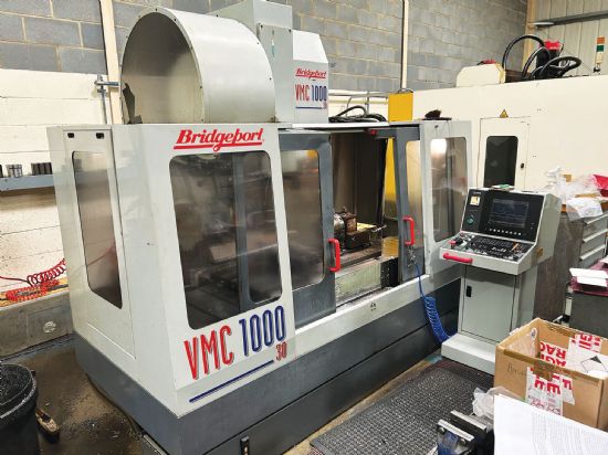 Heidenhain control, 
4th axis, 
1,150 x 490mm table, 
30-tool ATC 
(1998)