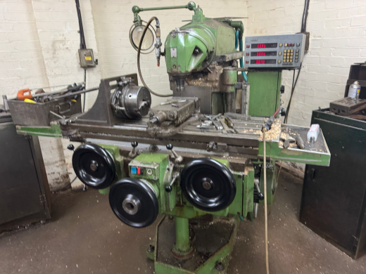 HURON J2 Milling Machine
1050mm x 350mm table, 1680 rpm 40 taper spindle, DRO power feeds,