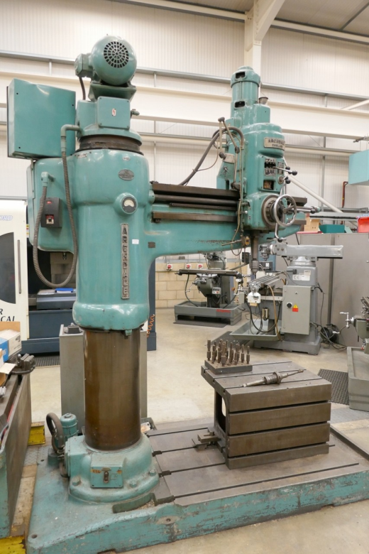 Arm length 5', drilling capacity 2`, spindle 5MT, speeds 20-2000rpm, box table, coolant DC brake, po