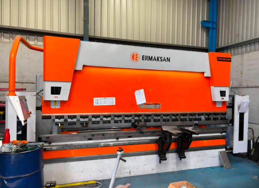 Length 4100mm, tonnage 175tons, motor 15kw, Cybelec 4 axis control - Y1, Y2, X & R, laser guards, re