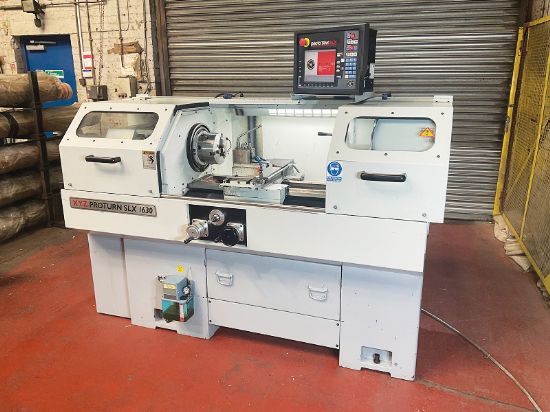 New 2013. 
Swing 400mm x 760mm b.c., 
spindle speeds & bore 150-2,500rpm & 54mm. 
C/w 3-jaw chuck