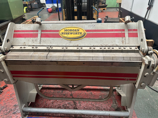 Length 1250mm, capacity 1.6mm, weight 535mm, segmented folding beam, counter balance weights, adjust