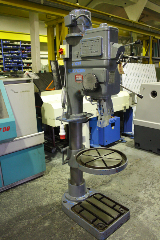 Elliott 4E Pedestal Drilling Machine 