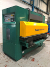 2000mm x 4000mmm Linisher. Ex Aerospace machine.  Suitable for Deburring of Machined Aircraft Parts. With Infeed / Outfeed Tables & Dust Extraction.  Manufactured 2000